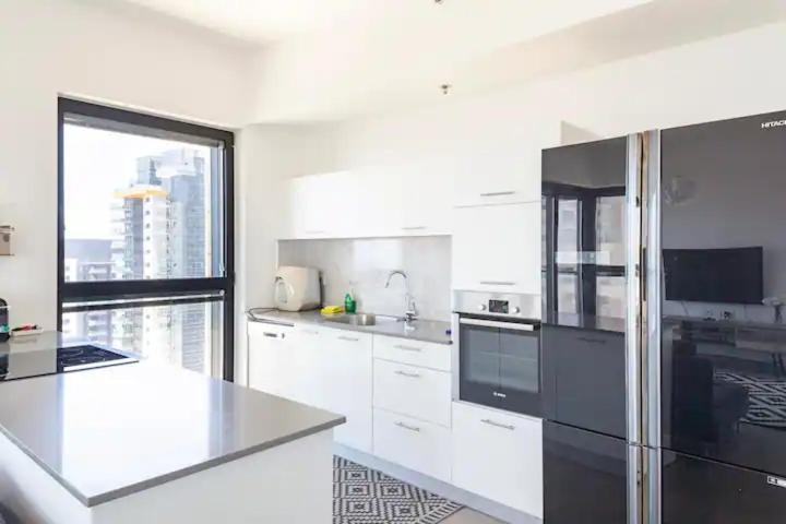 Oַ&O Group- Luxury Apt Tower Best Sea View Bat Yam Exterior foto