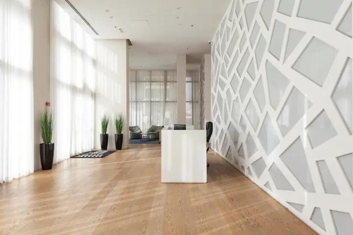 Oַ&O Group- Luxury Apt Tower Best Sea View Bat Yam Exterior foto